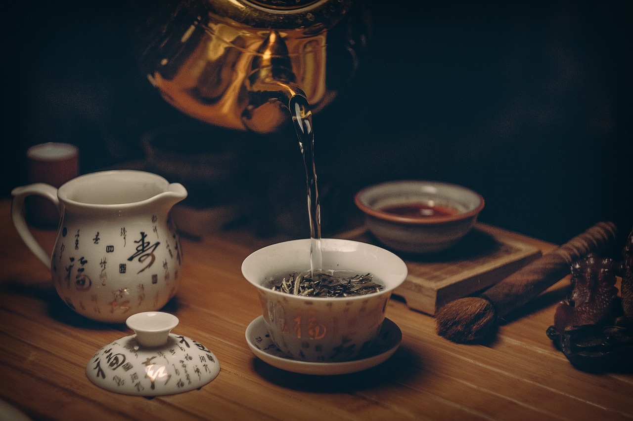 How to Make Chamomile Tea Step by Step (An Easy to Digest Guide)